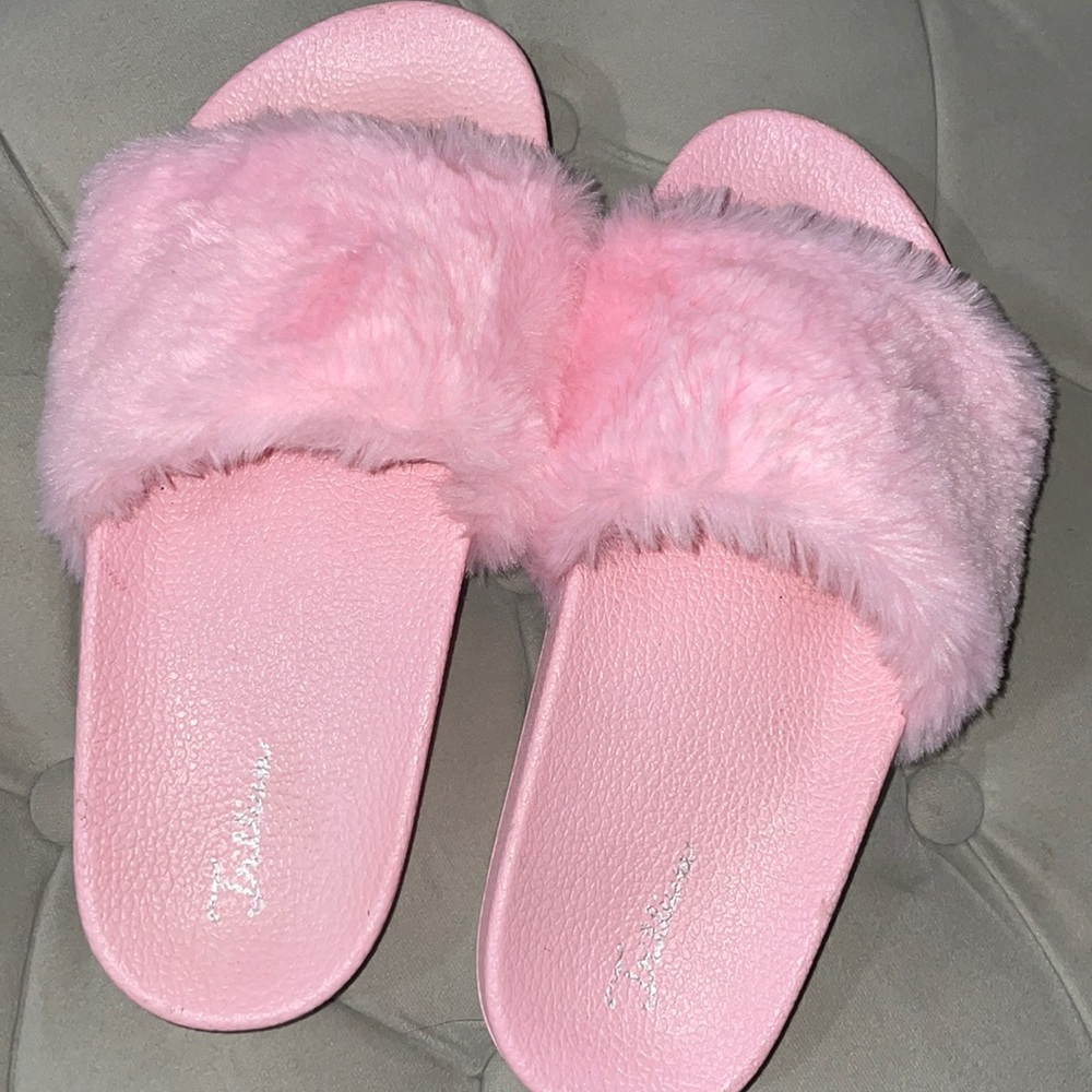Pink , Fluffy Slides